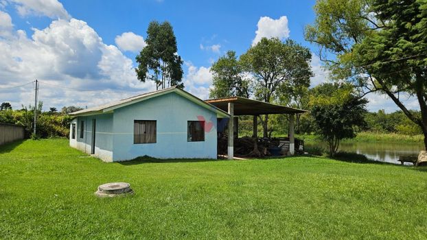Foto 7 do(a) Fazenda / Sítio / Chácara de 2 quartos à venda em Iguaçu, Araucária