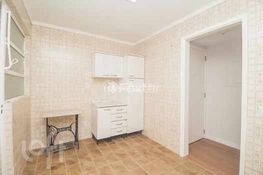 Foto 5 do(a) Apartamento de 2 quartos à venda em Floresta, Porto Alegre