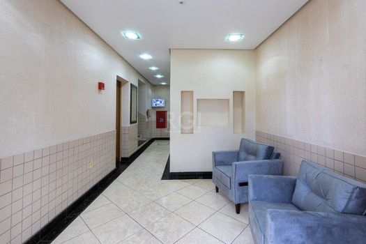 Foto 5 do(a) Cobertura de 3 quartos à venda em Vila Ipiranga, Porto Alegre