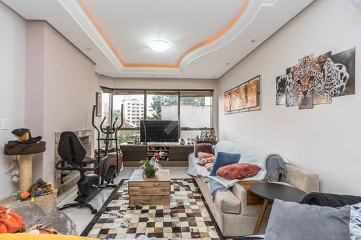Foto 2 do(a) Apartamento de 3 quartos à venda em Petrópolis, Porto Alegre