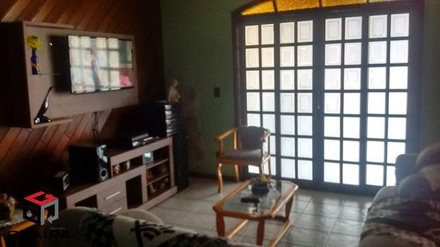 Foto 2 do(a) Casa de 3 quartos à venda em Campanário, Diadema