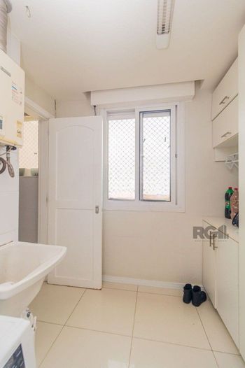Foto 4 do(a) Flat de 3 quartos à venda em Chácara das Pedras, Porto Alegre