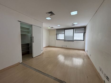 Foto 3 do(a) Sala / Conjunto Comercial false à venda em Santa Cecília, São Paulo