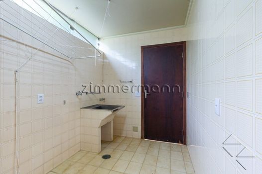 Foto 32 do(a) Casa de 4 quartos à venda em Alto de Pinheiros, São Paulo