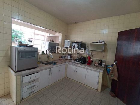 Foto 10 do(a) Apartamento de 6 quartos à venda em Centro, Uberlândia