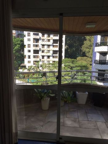 Foto 8 do(a) Apartamento de 3 quartos à venda em Vila Suzana, São Paulo
