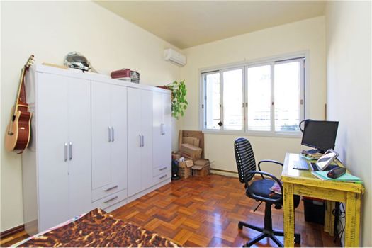 Foto 7 do(a) Apartamento de 2 quartos à venda em Santo Antônio, Porto Alegre