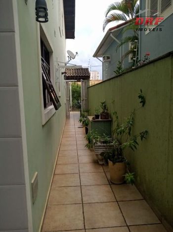 Foto 16 do(a) Casa de 3 quartos para alugar em Parque Renato Maia, Guarulhos