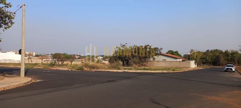Foto 2 do(a) Terreno false à venda em Cidade Jardim, Araraquara
