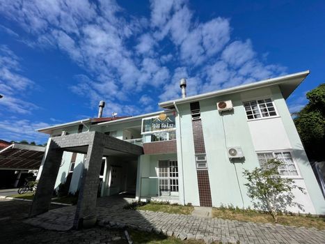Foto 1 do(a) Apartamento de 3 quartos à venda em Canasvieiras, Florianópolis