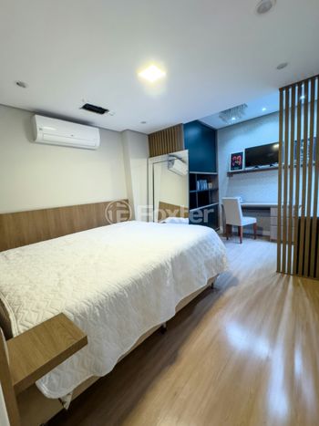 Foto 35 do(a) Casa em Condomínio de 4 quartos à venda em Vila Conceição, Porto Alegre