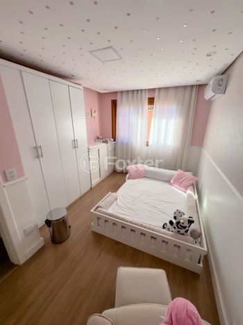 Foto 32 do(a) Casa em Condomínio de 4 quartos à venda em Vila Conceição, Porto Alegre