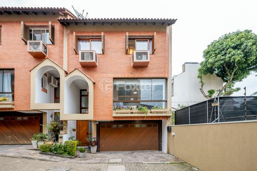 Foto 36 do(a) Casa em Condomínio de 3 quartos à venda em Vila Conceição, Porto Alegre