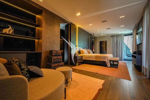 Foto 41 do(a) Casa de 5 quartos à venda em Centro Comercial Jubran, Barueri