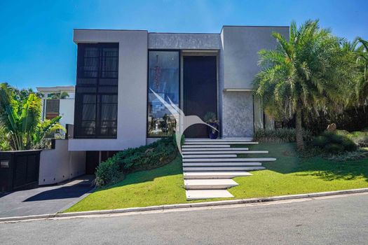 Foto 2 do(a) Casa de 5 quartos à venda em Centro Comercial Jubran, Barueri