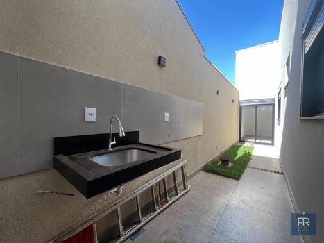 Foto 12 do(a) Casa em Condomínio de 3 quartos à venda em Grand Ville, Uberlândia