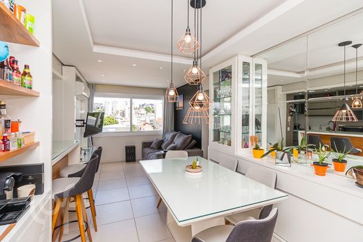 Foto 2 do(a) Apartamento de 2 quartos à venda em São Geraldo, Porto Alegre