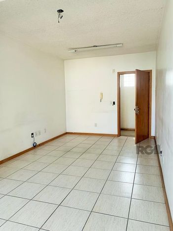 Foto 8 do(a) Sala / Conjunto Comercial false à venda em São Geraldo, Porto Alegre