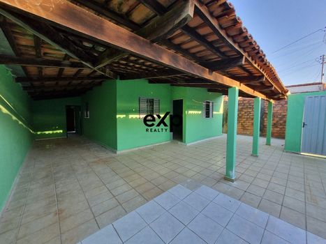 Foto 1 do(a) Casa de 3 quartos à venda em Loteamento Ipanema, Catalão