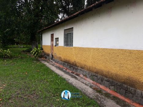 Foto 10 do(a) Fazenda / Sítio / Chácara de 10 quartos à venda em Chácaras Rio-Petrópolis, Duque de Caxias