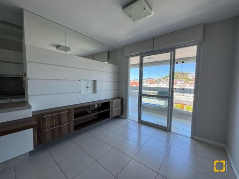 Foto 3 do(a) Apartamento de 2 quartos à venda em Coqueiros, Florianópolis
