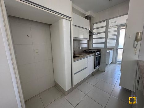 Foto 7 do(a) Apartamento de 2 quartos à venda em Coqueiros, Florianópolis
