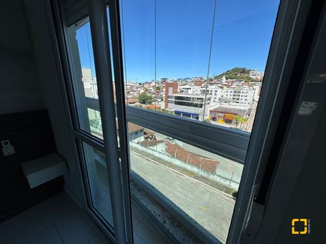 Foto 16 do(a) Apartamento de 2 quartos à venda em Coqueiros, Florianópolis