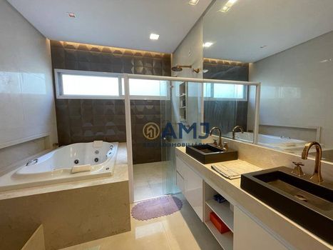 Foto 15 do(a) Casa em Condomínio de 4 quartos à venda em Condomínio do Lago, Goiânia