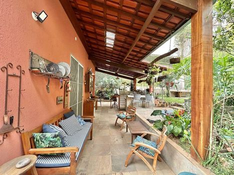 Foto 4 do(a) Casa de 4 quartos à venda em Comiteco, Belo Horizonte