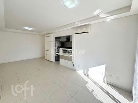 Foto 3 do(a) Apartamento de 2 quartos à venda em Centro, Florianópolis