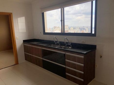 Foto 9 do(a) Apartamento de 4 quartos à venda em Vila Mariana, São Paulo