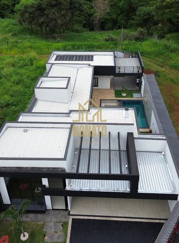 Foto 13 do(a) Casa de 4 quartos à venda em Parque das Flores, Goiânia
