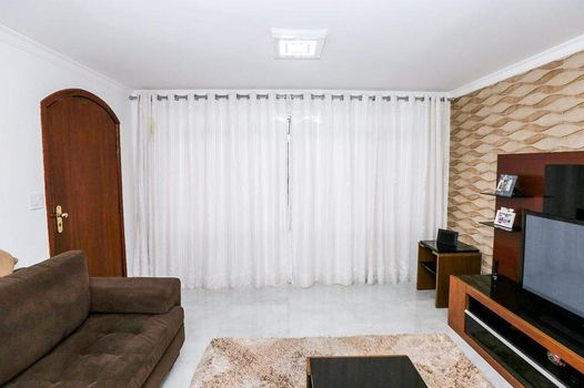 Foto 3 do(a) Casa de 3 quartos à venda em Vila Brasilina, São Paulo