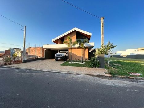 Foto 1 do(a) Casa de 4 quartos à venda em Jardim São Domingos, Marília