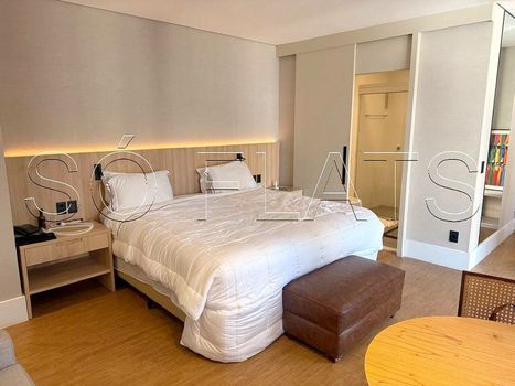 Foto 5 do(a) Flat de 1 quartos à venda em Jardim Europa, São Paulo