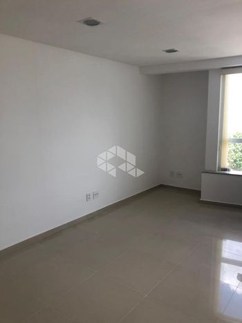 Foto 5 do(a) Sala / Conjunto Comercial false à venda em Estreito, Florianópolis