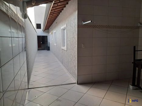 Foto 11 do(a) Casa de 3 quartos à venda em Vila Haro, Sorocaba