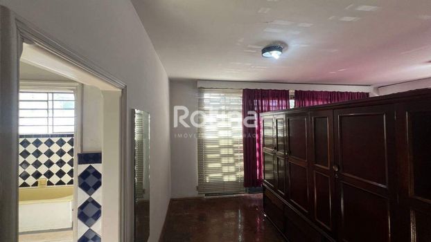 Foto 11 do(a) Sala / Conjunto Comercial de 4 quartos à venda em Centro, Uberlândia