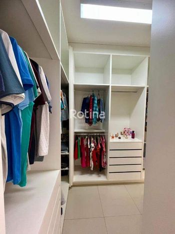 Foto 17 do(a) Casa de 3 quartos à venda em Jardim Brasília, Uberlândia