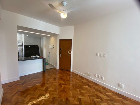 Foto 4 do(a) Apartamento de 2 quartos à venda em Copacabana, Rio de Janeiro