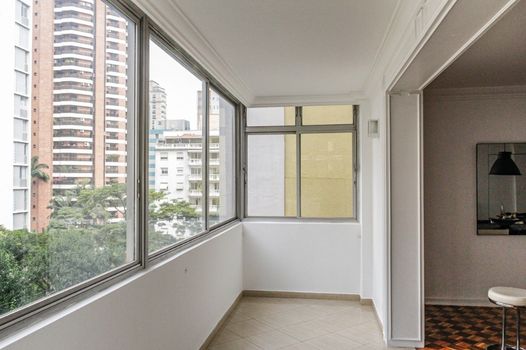 Foto 3 do(a) Apartamento de 3 quartos à venda em Itaim Bibi, São Paulo