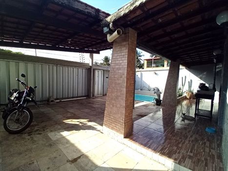 Foto 4 do(a) Casa de 4 quartos à venda em Maraponga, Fortaleza
