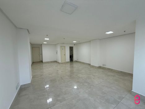 Foto 2 do(a) Sala / Conjunto Comercial false à venda em Jardim Goiás, Goiânia