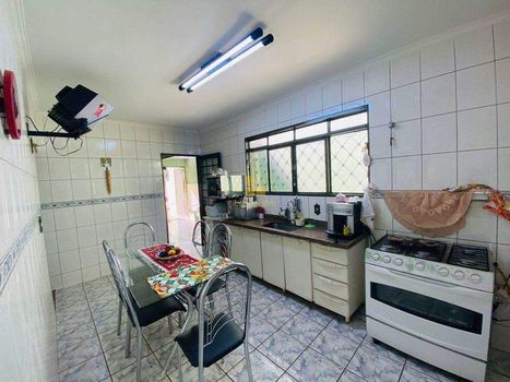 Foto 6 do(a) Casa de 3 quartos à venda em Vila Virgínia, Ribeirão Preto