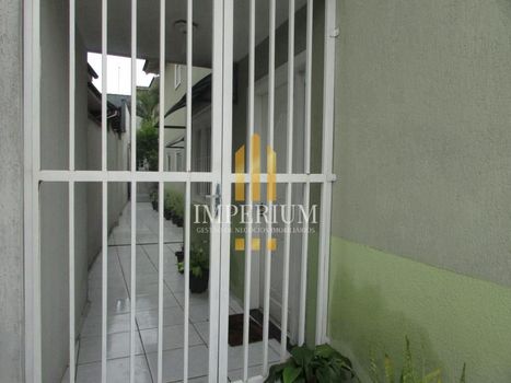 Foto 5 do(a) Casa de 4 quartos à venda em Vila Maria Alta, São Paulo