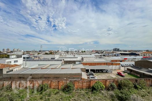 Foto 3 do(a) Apartamento de 3 quartos à venda em Navegantes, Porto Alegre
