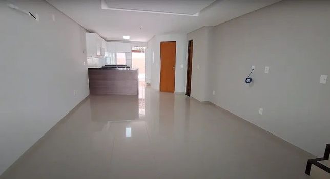 Foto 4 do(a) Casa de 4 quartos à venda em Itaperi, Fortaleza