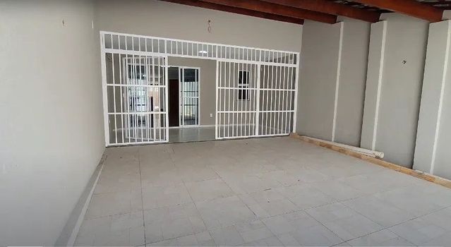 Foto 2 do(a) Casa de 4 quartos à venda em Itaperi, Fortaleza