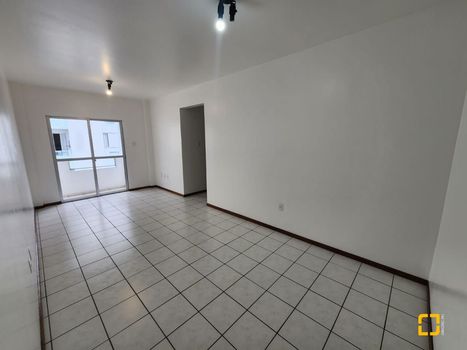Foto 6 do(a) Apartamento de 3 quartos à venda em Carvoeira, Florianópolis