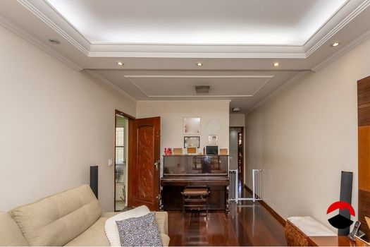 Foto 2 do(a) Casa de 3 quartos à venda em Vila Marari, São Paulo
